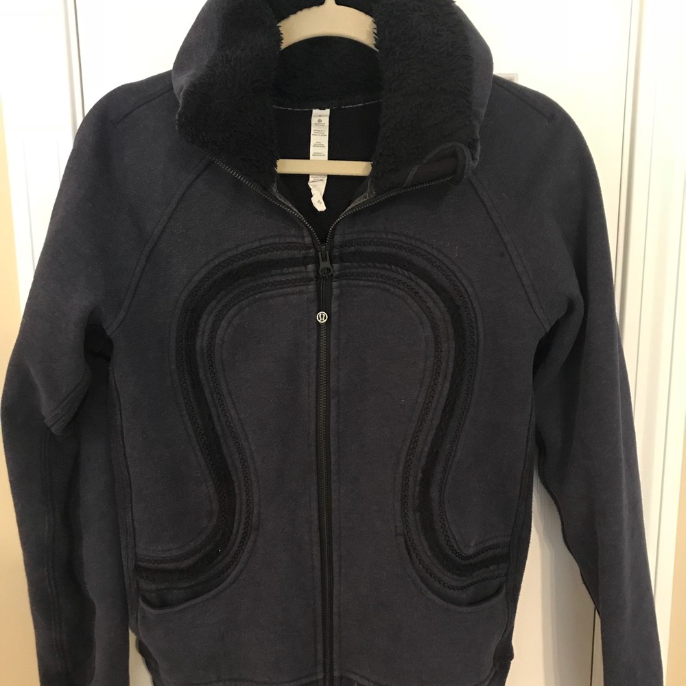 Lulu lemon limited edition scuba sweatshirt Navy